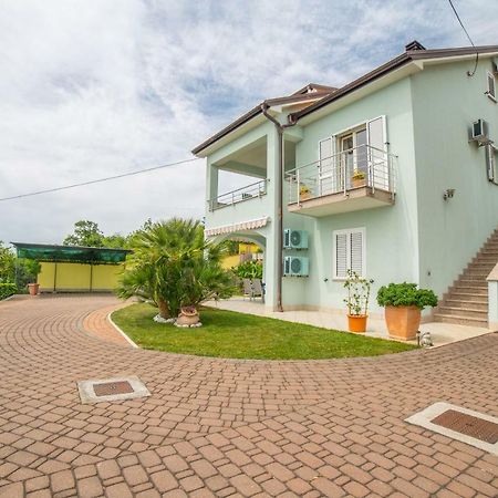 Apartment Opatija Luaran gambar