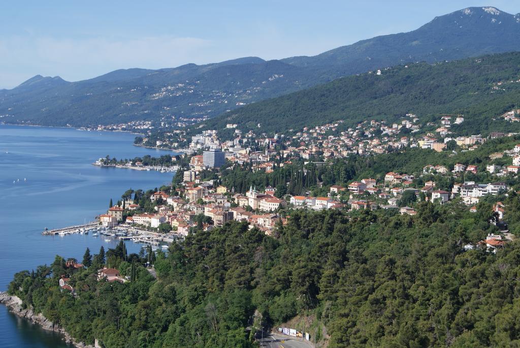Apartment Opatija Bilik gambar