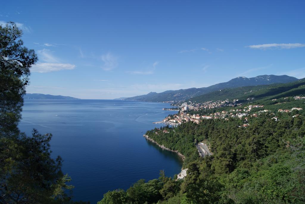 Apartment Opatija Bilik gambar